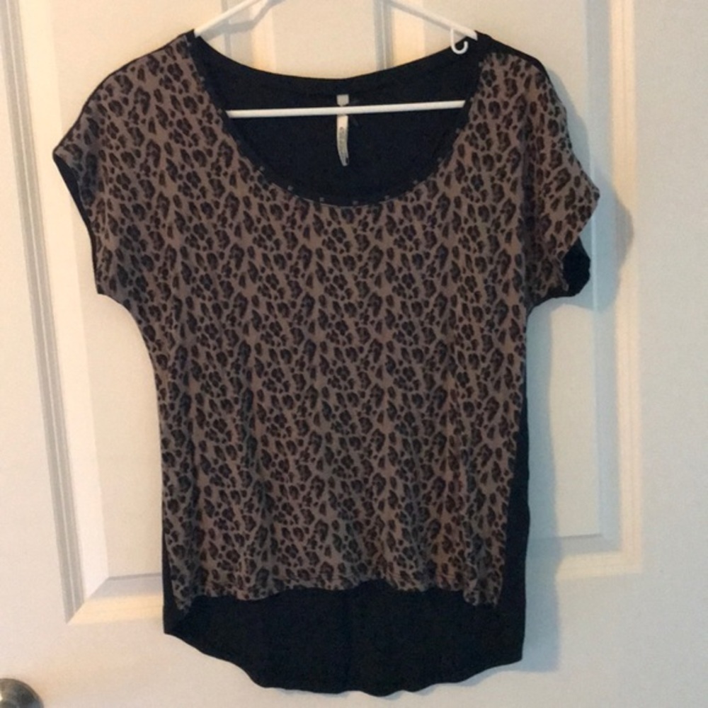 5/$15‎ Stradivarius t-shirt